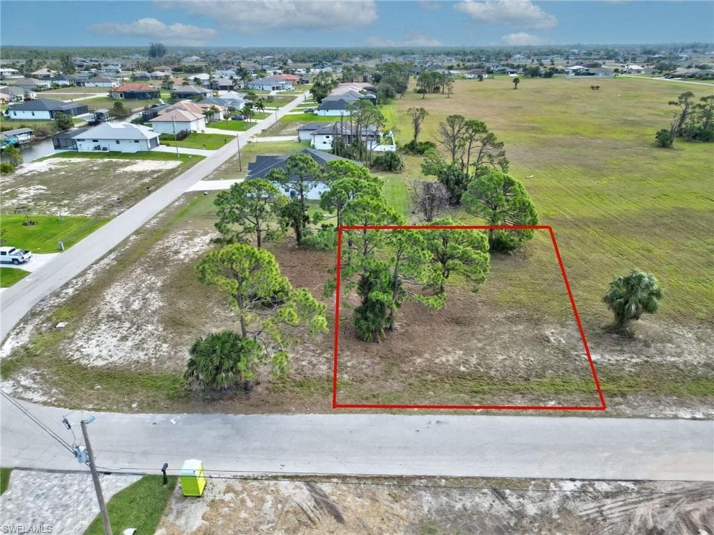 1653 36th AVE CAPE CORAL, FL 33993