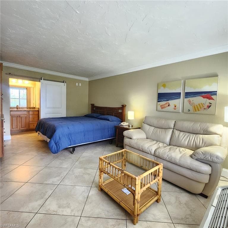 2555 9th ST N 137 NAPLES, FL 34103