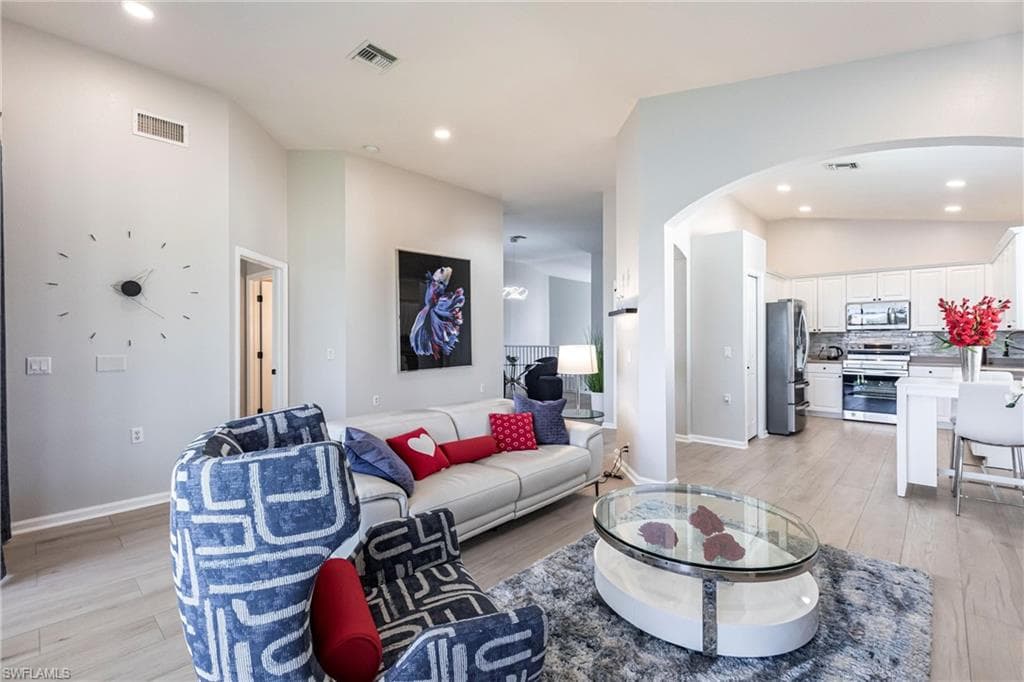 3070 Meandering WAY 201 FORT MYERS, FL 33905