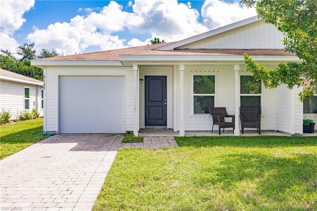 9189 Aegean CIR LEHIGH ACRES, FL 33936