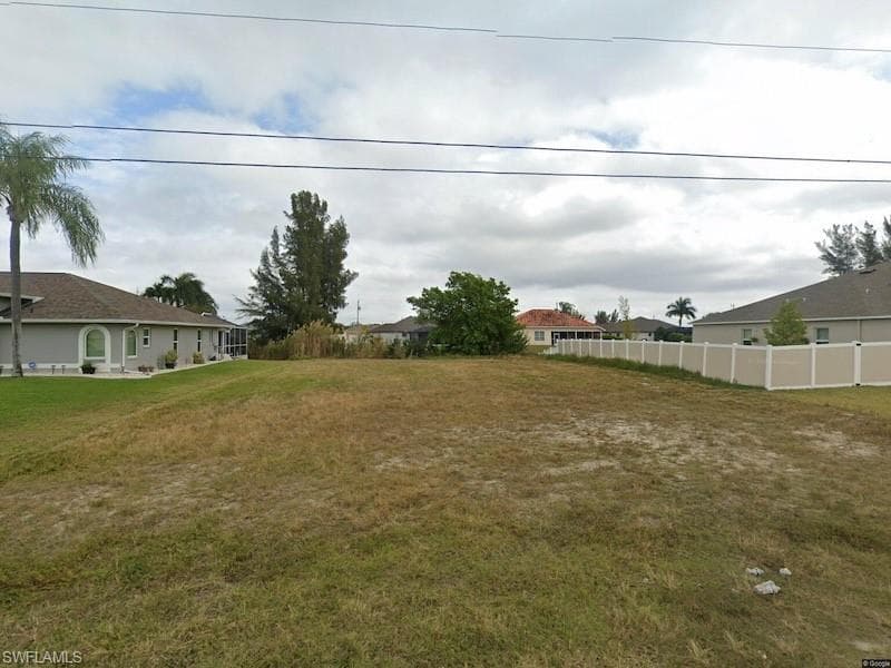 2127 SW 8th CT CAPE CORAL, FL 33991