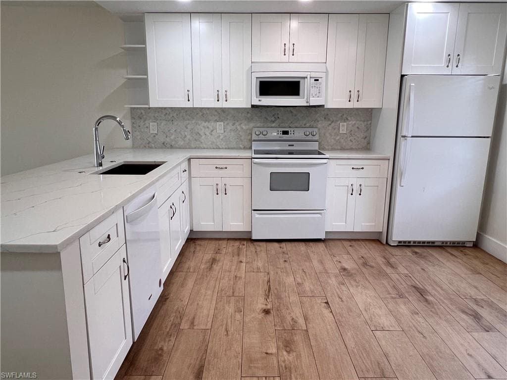 123 Palm DR 2861 NAPLES, FL 34112