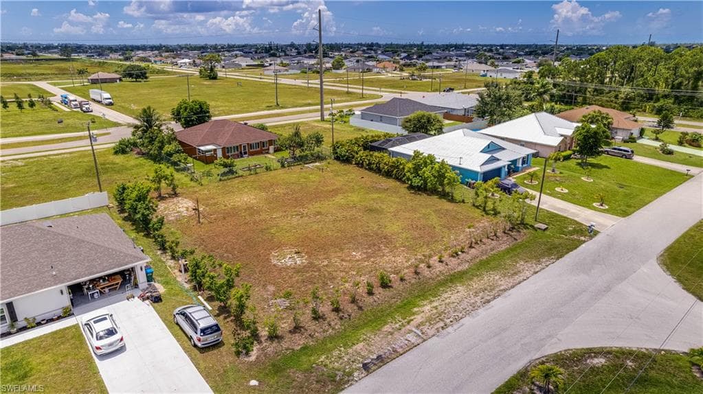 1514 NW 24th TER CAPE CORAL, FL 33993