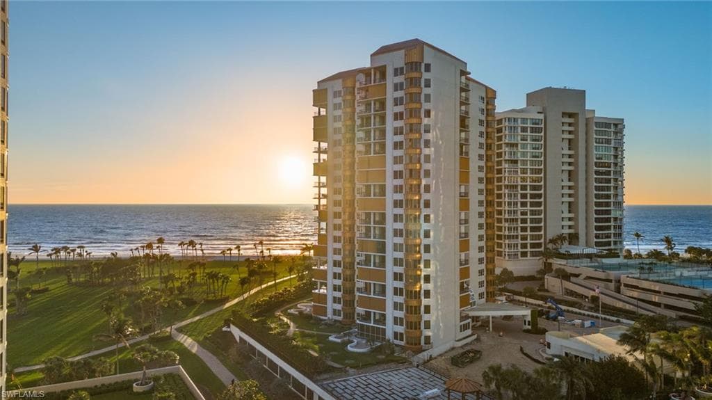 4251 Gulf Shore BLVD N PH-A NAPLES, FL 34103