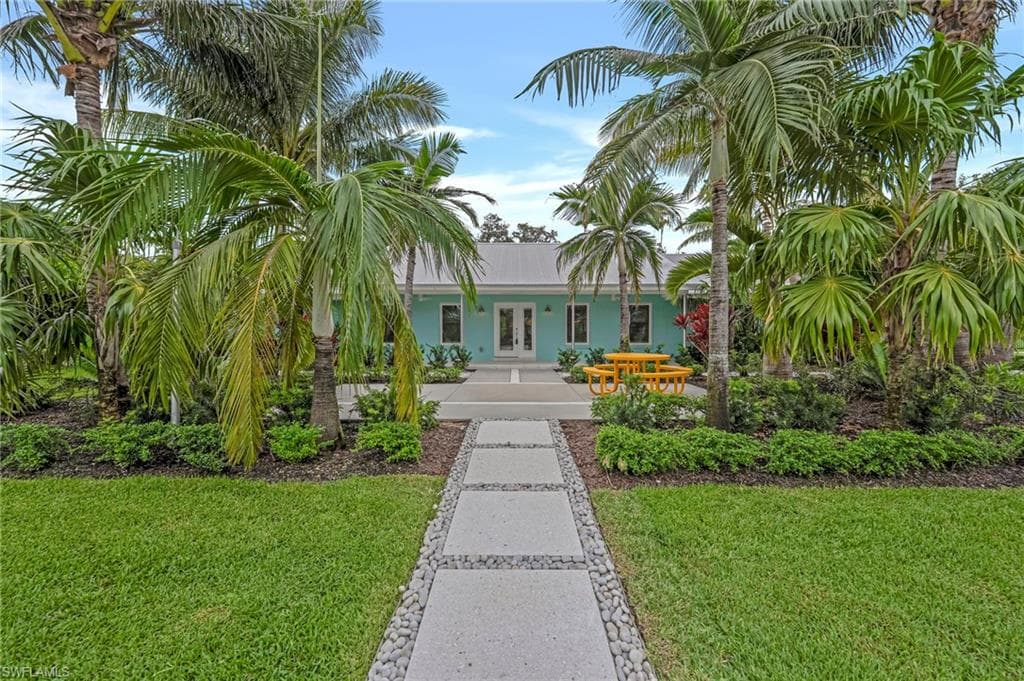 1245 Gasparilla DR FORT MYERS, FL 33901