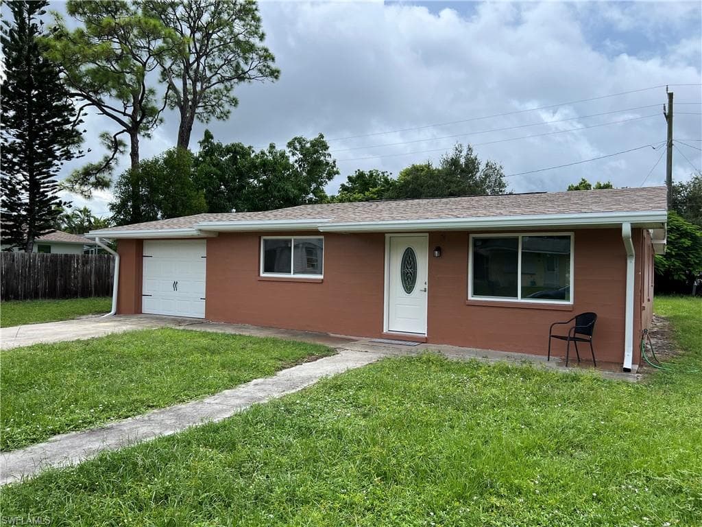 9007 Somerset LN BONITA SPRINGS, FL 34135