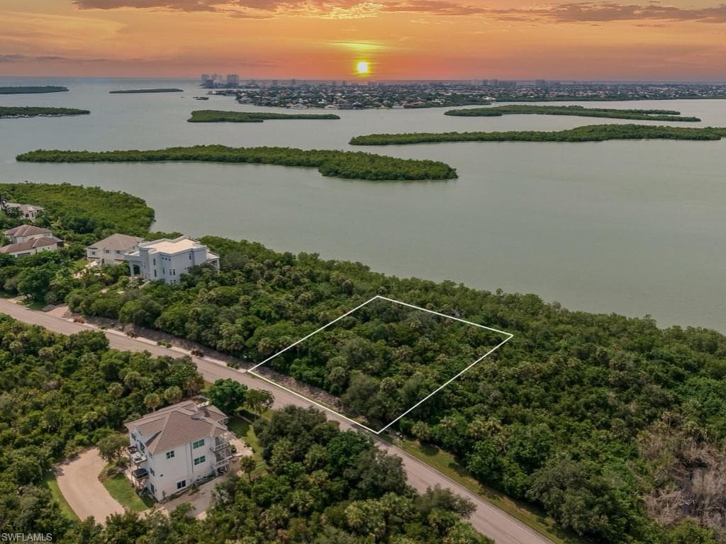 1097 Blue Hill Creek DR MARCO ISLAND, FL 34145