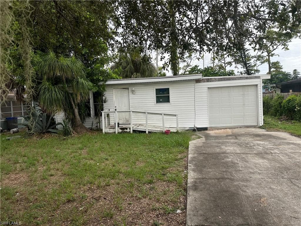 5424 8th AVE FORT MYERS, FL 33907