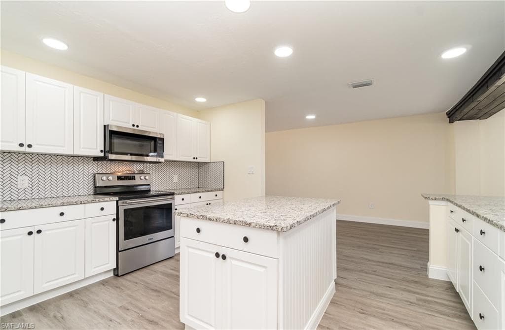 2225 Aldridge AVE FORT MYERS, FL 33907