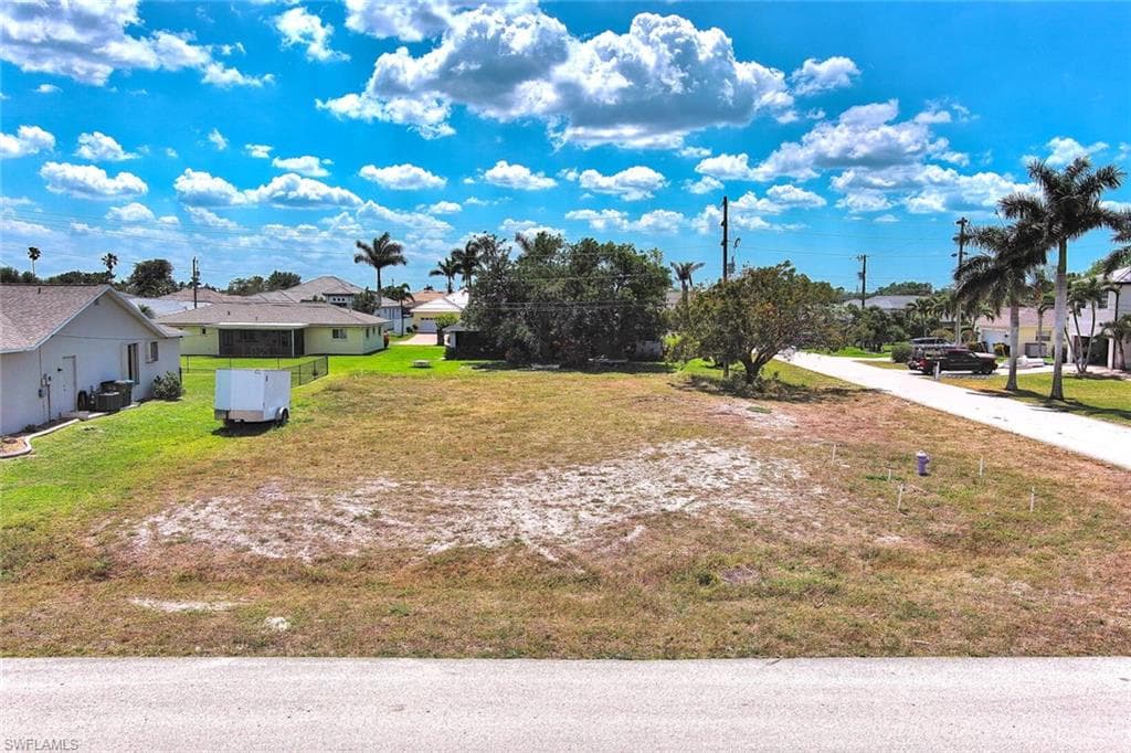 1802 SE 20th LN CAPE CORAL, FL 33990