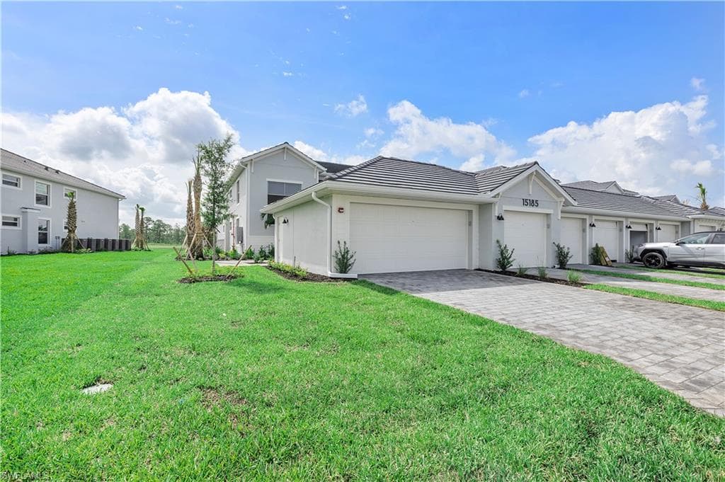 15185 Bluffton LN 811 PUNTA GORDA, FL 33982