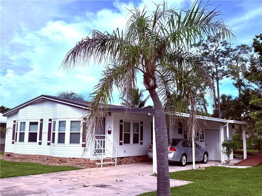 10341 Wales LOOP BONITA SPRINGS, FL 34135