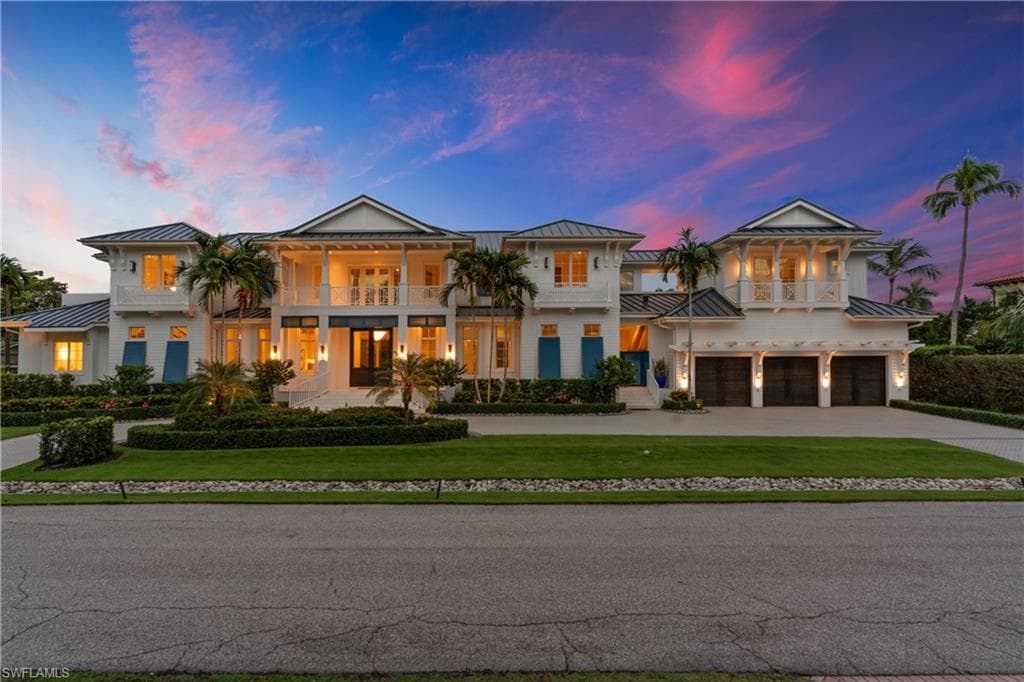2131 Marina DR NAPLES, FL 34102