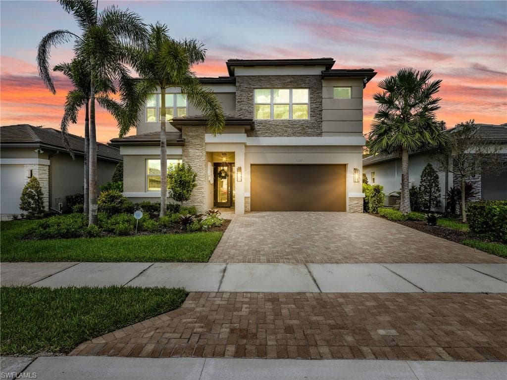 11265 Daphne CT NAPLES, FL 34120