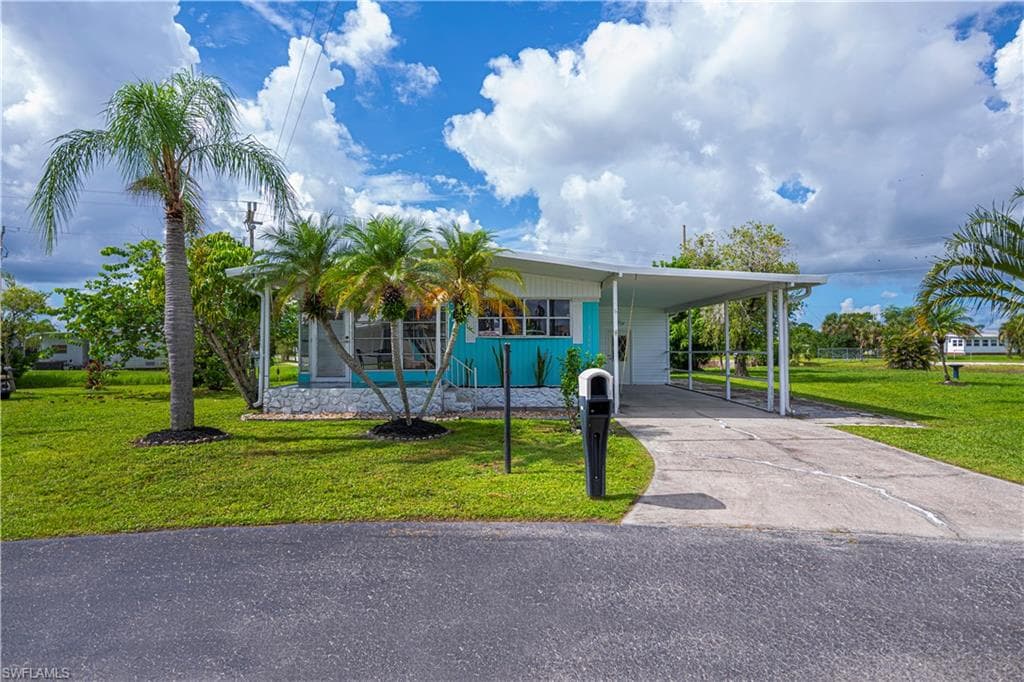 3204 Pluto CIR NORTH FORT MYERS, FL 33903