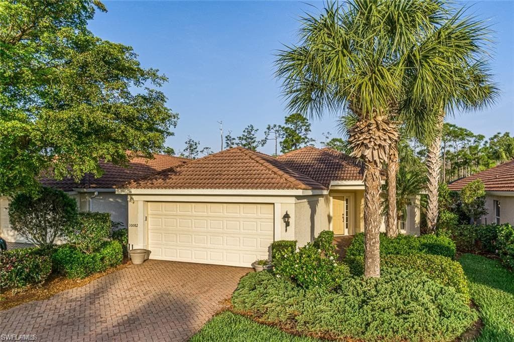 10082 Oakhurst WAY FORT MYERS, FL 33913