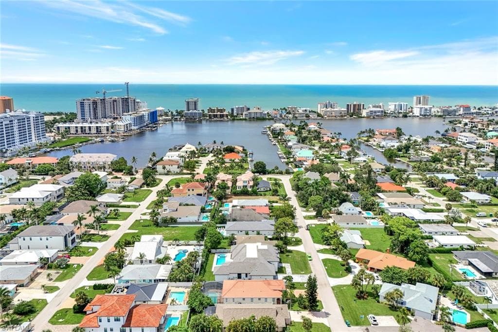 550 94th AVE N NAPLES, FL 34108