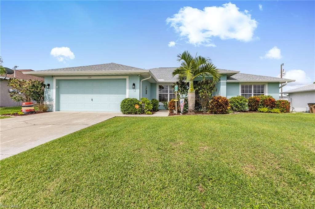 2214 SW 14th AVE CAPE CORAL, FL 33991
