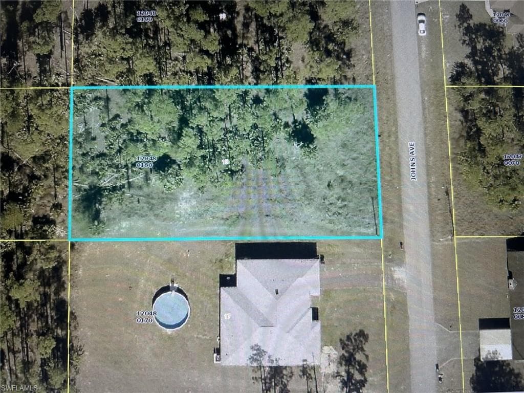 711 Johns AVE LEHIGH ACRES, FL 33972