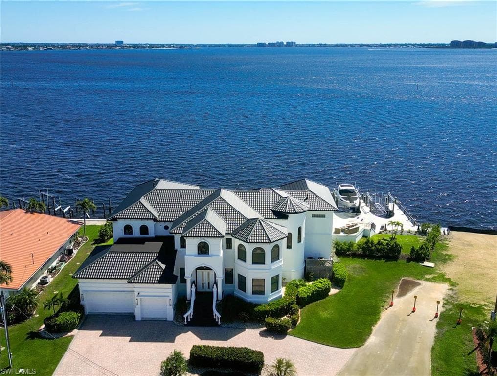 5973 SW 1st CT CAPE CORAL, FL 33914