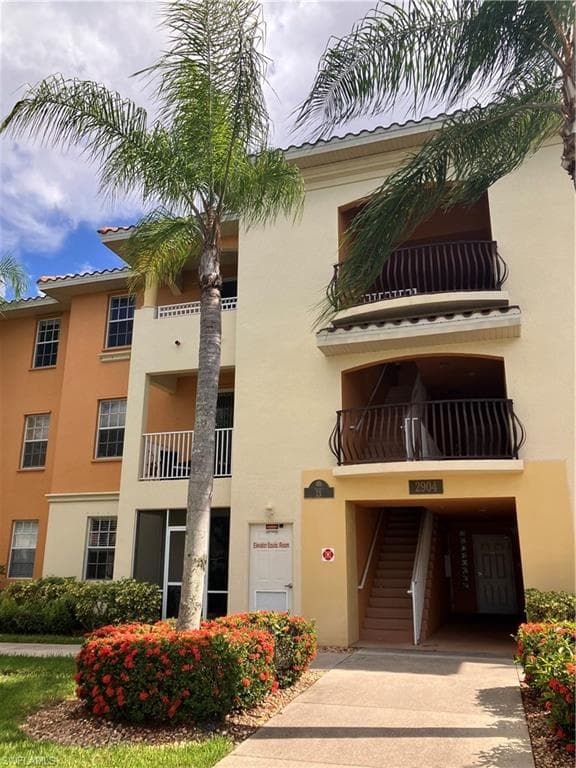 2904 Tuscan DR 303 CAPE CORAL, FL 33909
