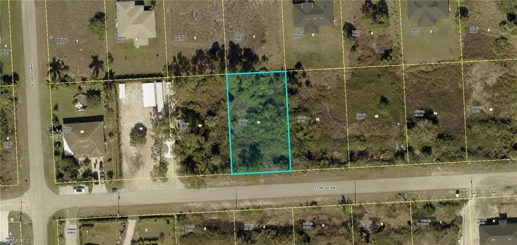 2812 20th ST SW LEHIGH ACRES, FL 33976