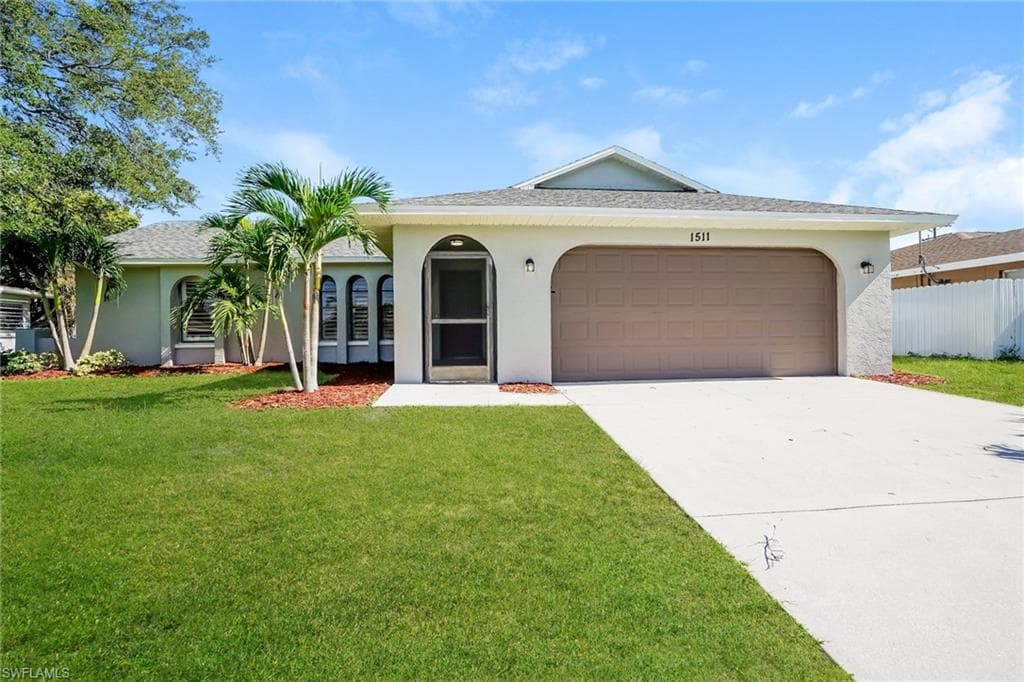 1511 SE 33rd ST CAPE CORAL, FL 33904