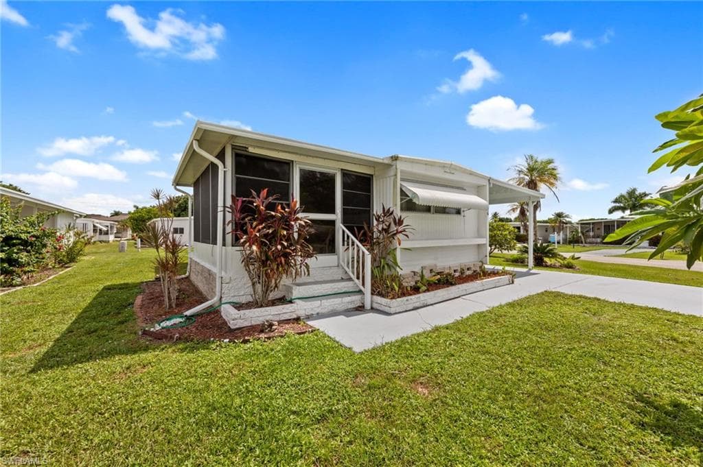 16 San Remo CIR NAPLES, FL 34112