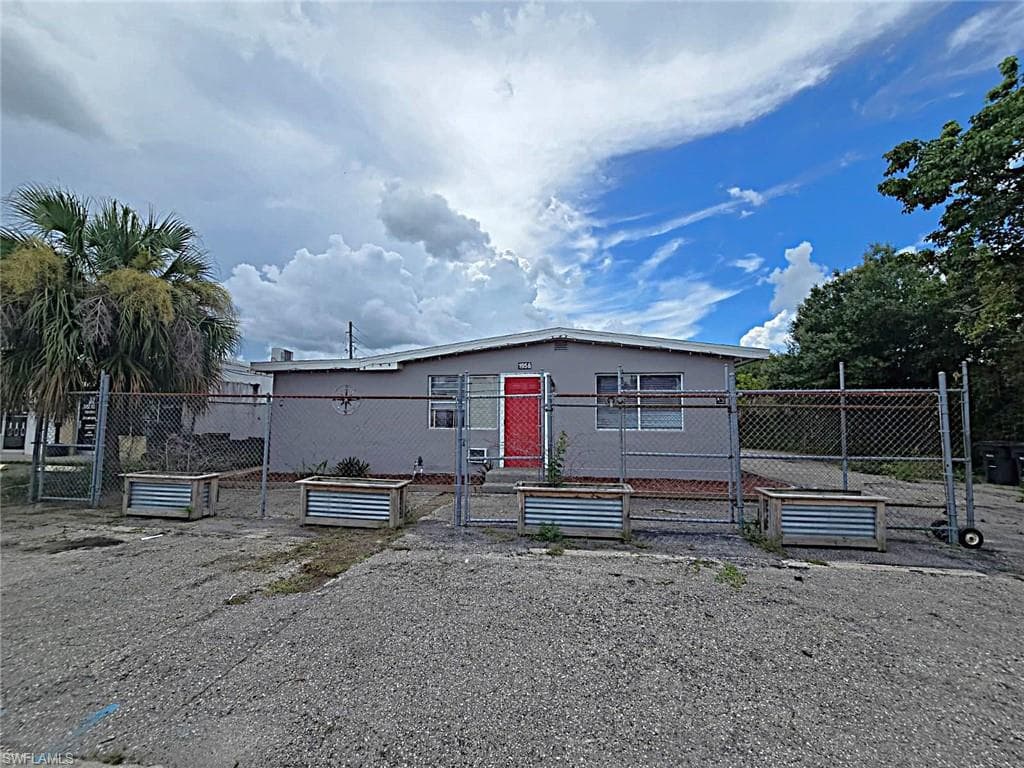 1956 Grove AVE A FORT MYERS, FL 33901
