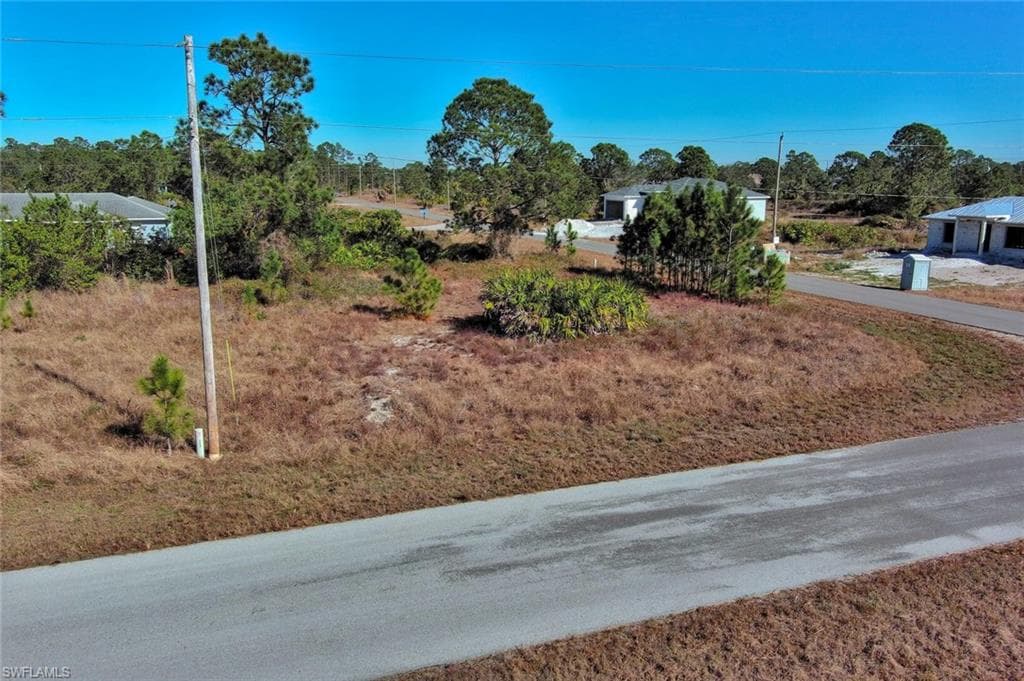 733 Bumby ST E LEHIGH ACRES, FL 33974