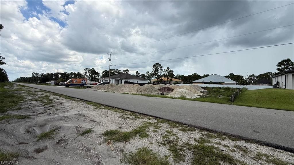 1077 Jaguar BLVD LEHIGH ACRES, FL 33974