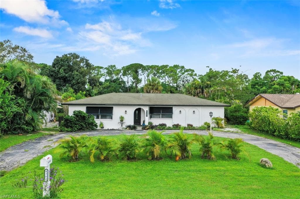 4302 Parrot AVE NAPLES, FL 34104