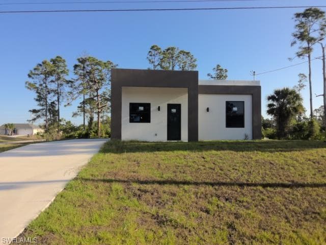 935 Panda DR LEHIGH ACRES, FL 33974