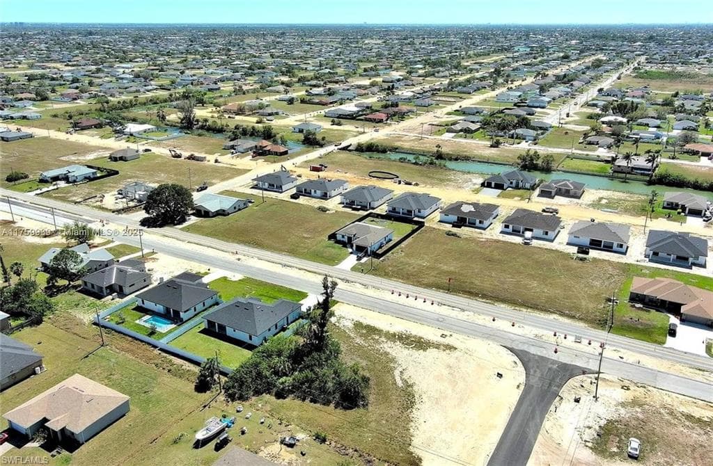 339 Diplomat PKWY E CAPE CORAL, FL 33909