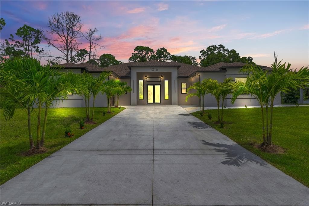 1016 Magnolia AVE LEHIGH ACRES, FL 33972