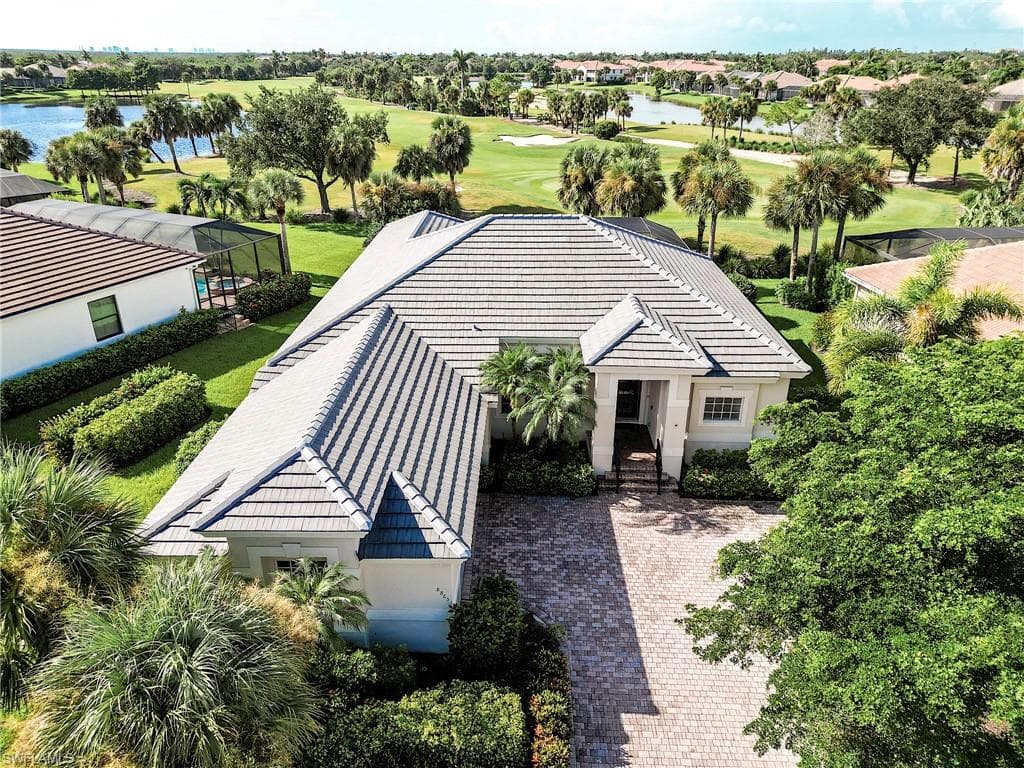 8865 New Castle DR FORT MYERS, FL 33908