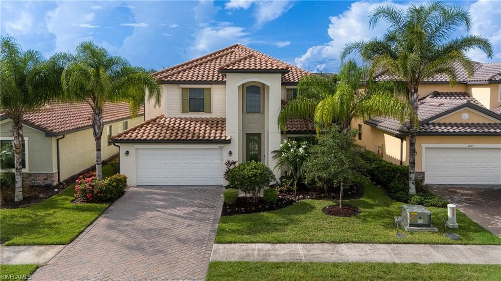 4228 Raffia Palm CIR NAPLES, FL 34119