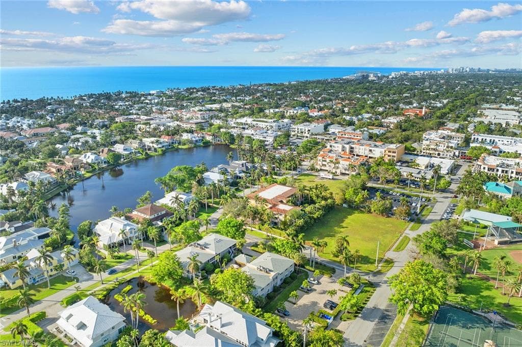 604 7th AVE S A-604 NAPLES, FL 34102