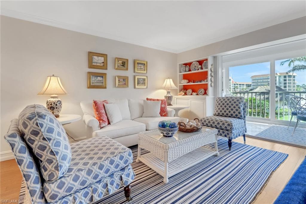 2850 Gulf Shore BLVD N 203 NAPLES, FL 34103