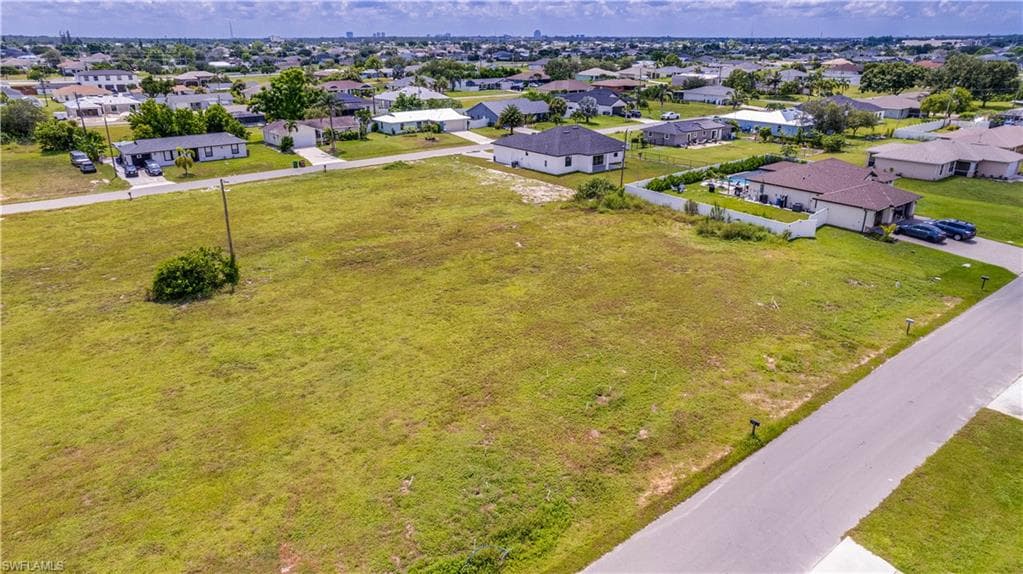 2213 NE 14th AVE CAPE CORAL, FL 33909