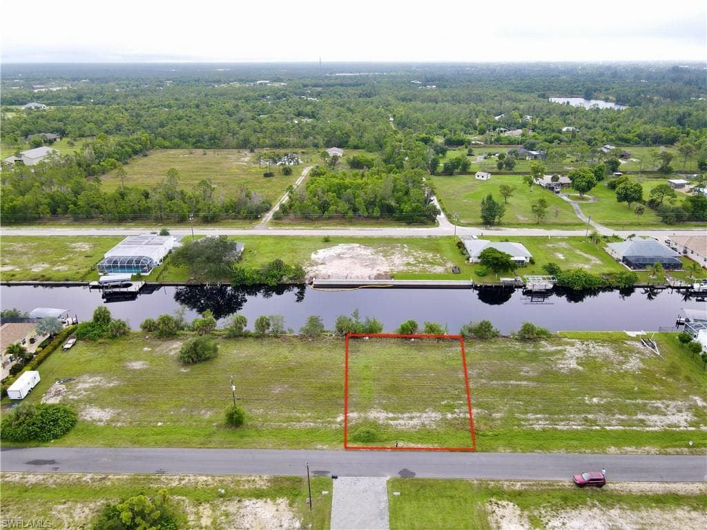 3233 NW 41st AVE CAPE CORAL, FL 33993