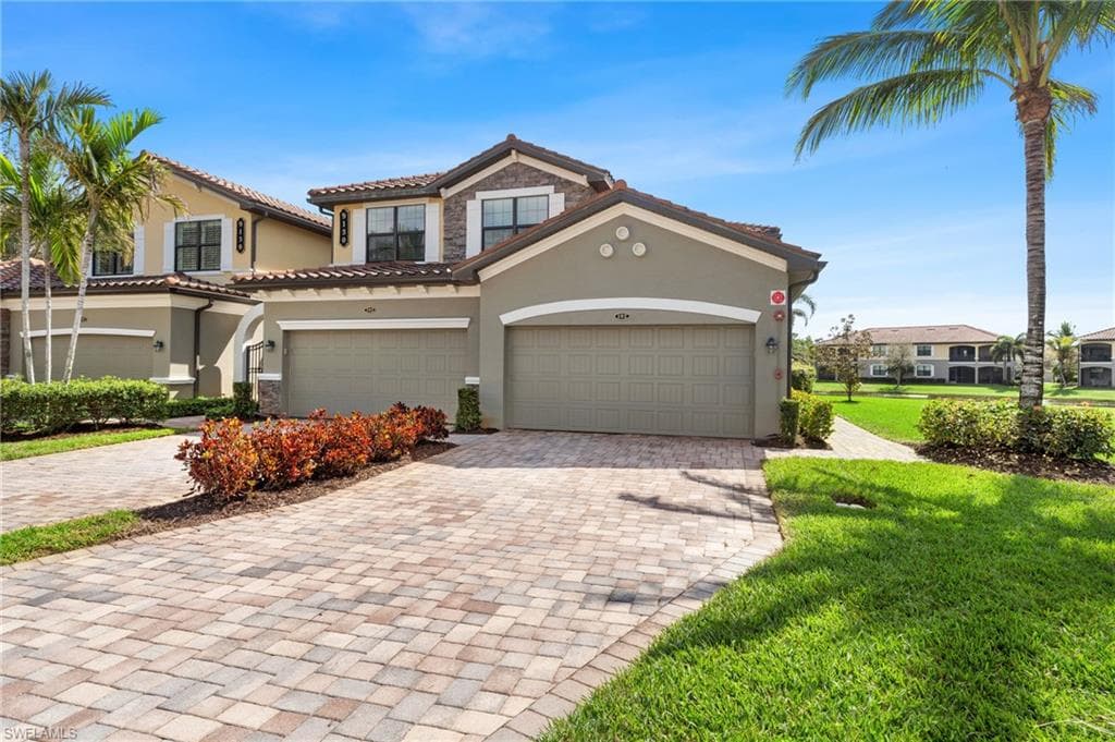 9130 Napoli CT 102 NAPLES, FL 34113
