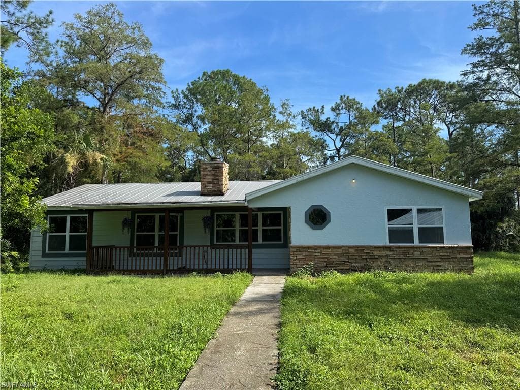 221 18th AVE NW NAPLES, FL 34120