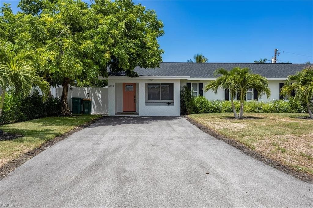 4523 Fluvia AVE NAPLES, FL 34103