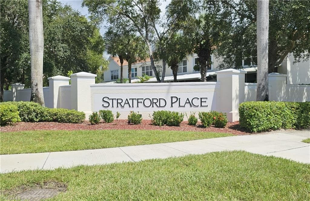 763 Hampton CIR 130 NAPLES, FL 34105