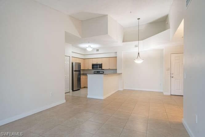 1220 Reserve WAY 305 NAPLES, FL 34105