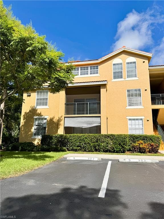 8735 River Homes LN 6208 BONITA SPRINGS, FL 34135