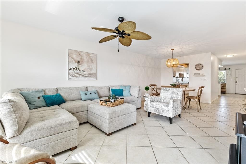 4417 Country Club BLVD B6 CAPE CORAL, FL 33904