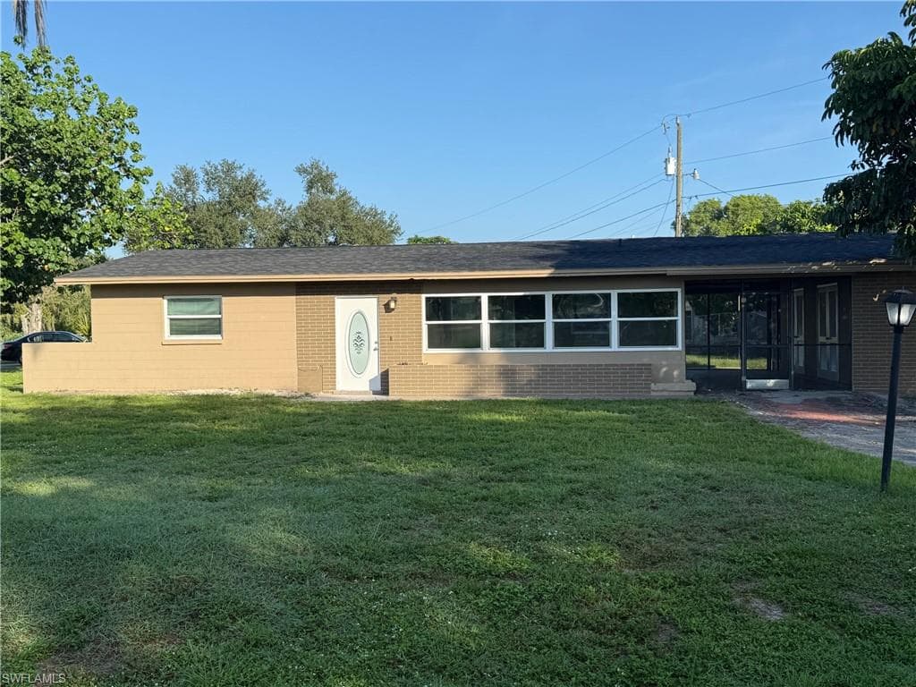 401 Oregon RD W LEHIGH ACRES, FL 33971