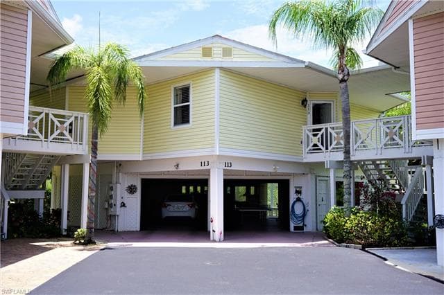 950 Moody RD 113 NORTH FORT MYERS, FL 33903